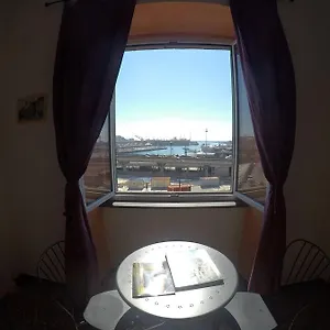Al Fronte Del Porto Genova